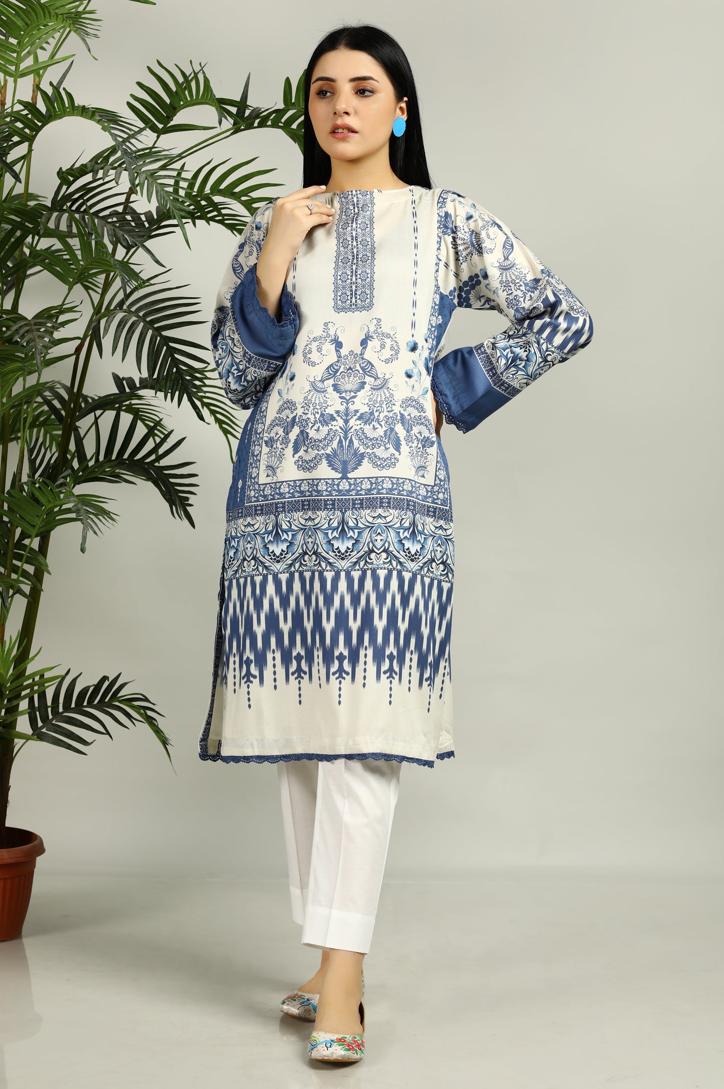 Women Stitched Kurti - Diners