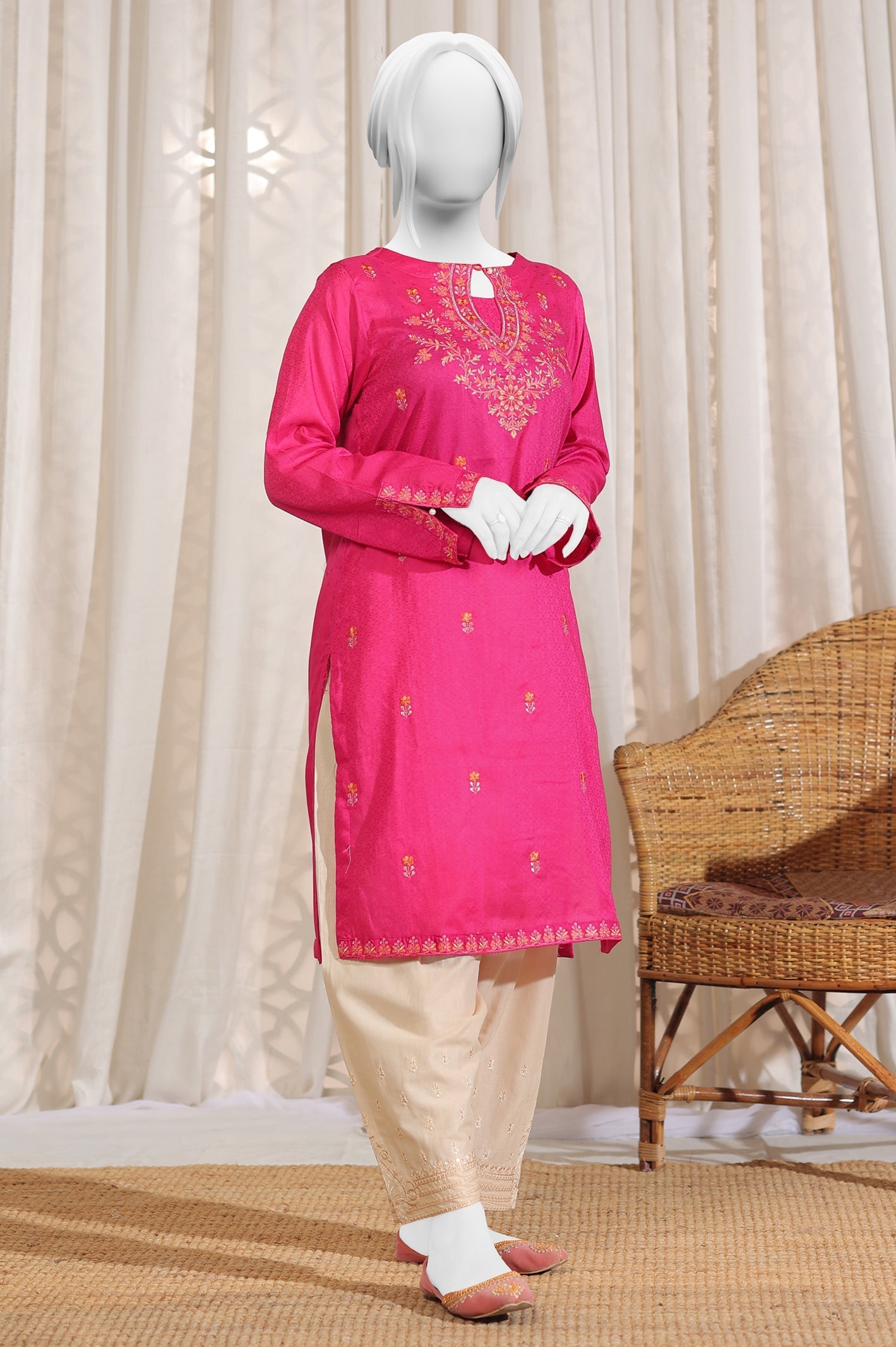 Embroidered Jacquard Pink Kurti - Diners